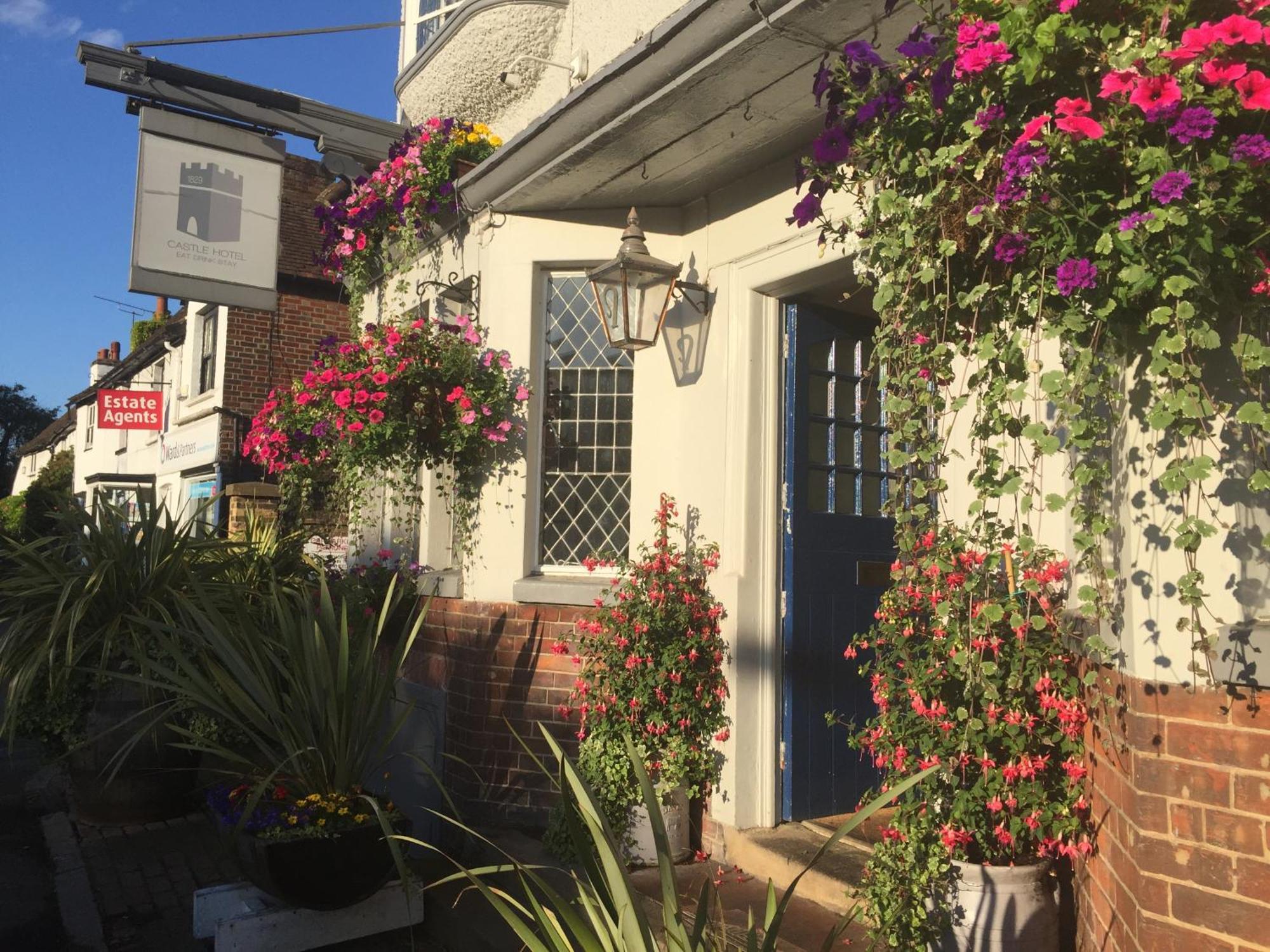 Castle Hotel Eynsford Exterior photo